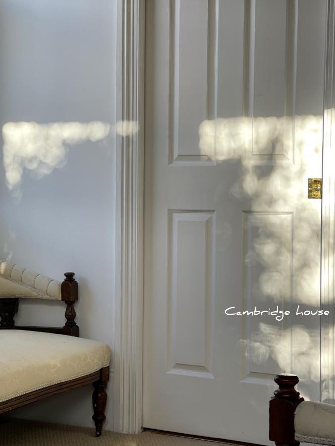 Cambridge House Breakfast & Bed Bed & Breakfast Geeveston