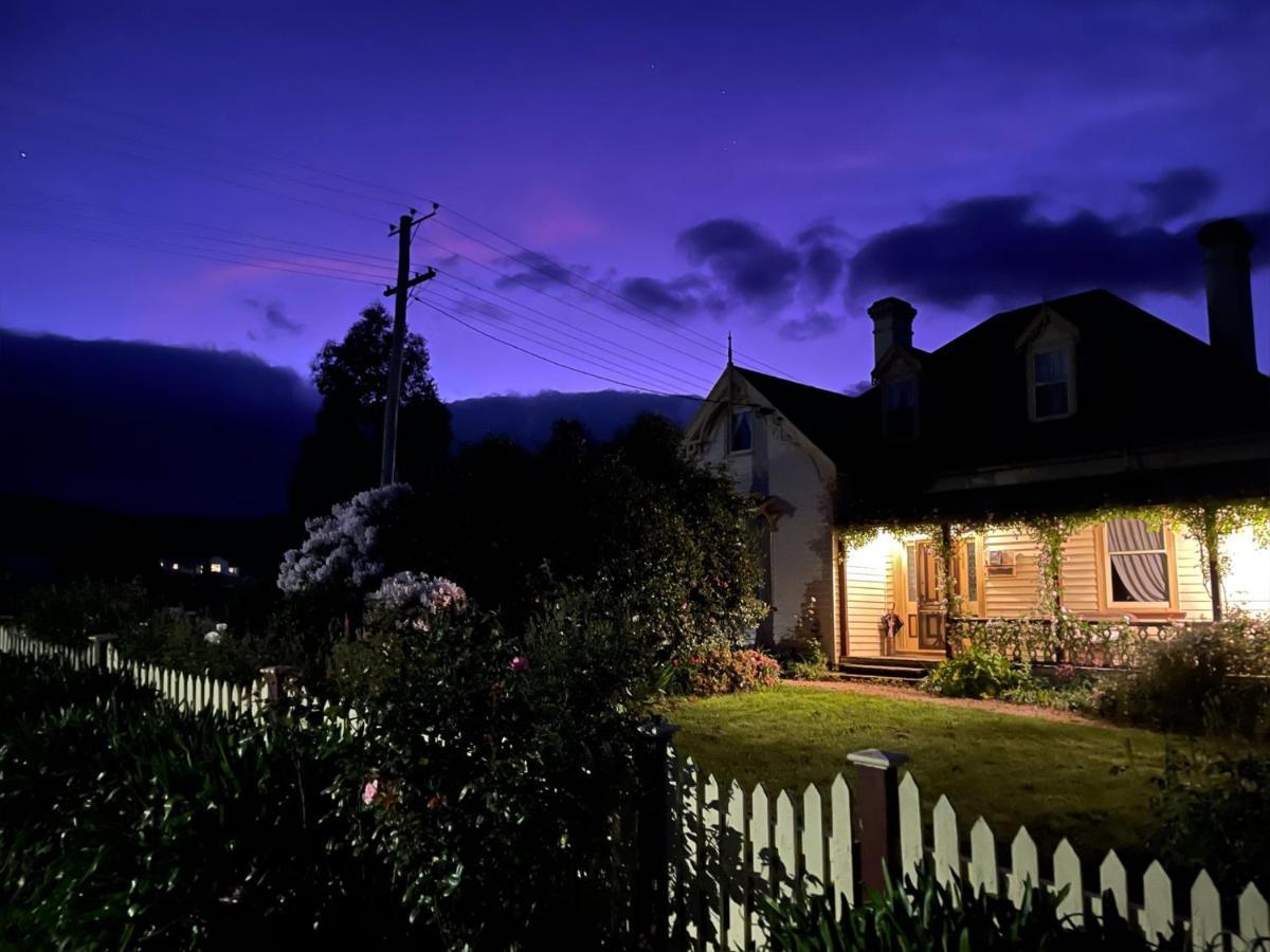 Cambridge House Breakfast & Bed Bed & Breakfast Geeveston