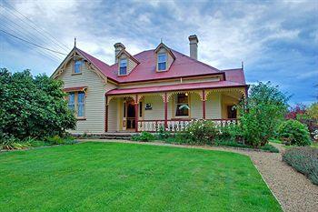 Bed & Breakfast Cambridge House Breakfast & Bed Geeveston